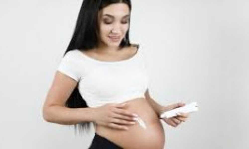 تشققات البطن عند الحامل و 3 طرق للتقليل منها